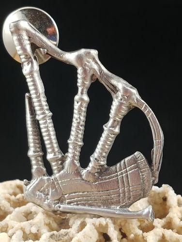 Bagpipe Pin