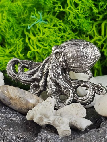 Kraken hand cast Octopus Pin