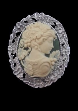 Cameo - Cream Silhouette on Green