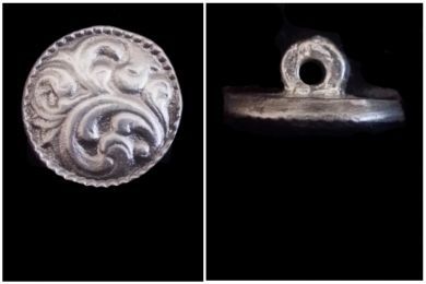 Small Paisley Button