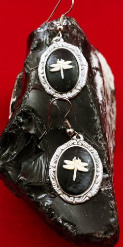 Dragonfly Cameo Necklace (small)