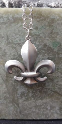 Fleur-de-lis Necklace (large)