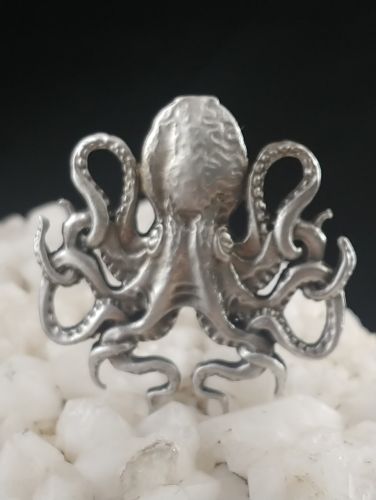 Octopus Pin